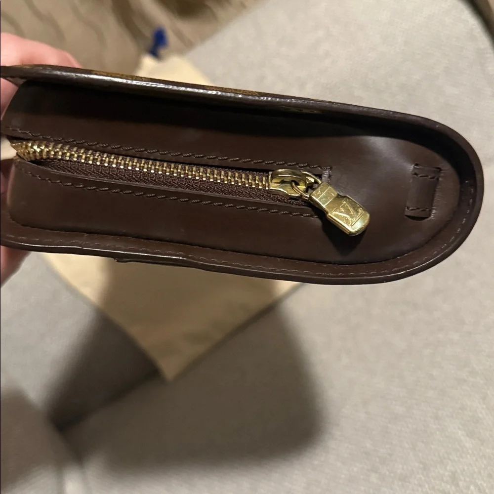 Louis Vuitton Damier Ebene Saint Louis Wristlet Authentic Brown, Unisex